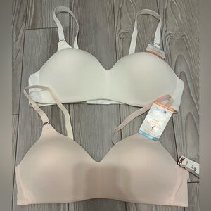 2 Warner's Women's Intimates White and Cream Bras